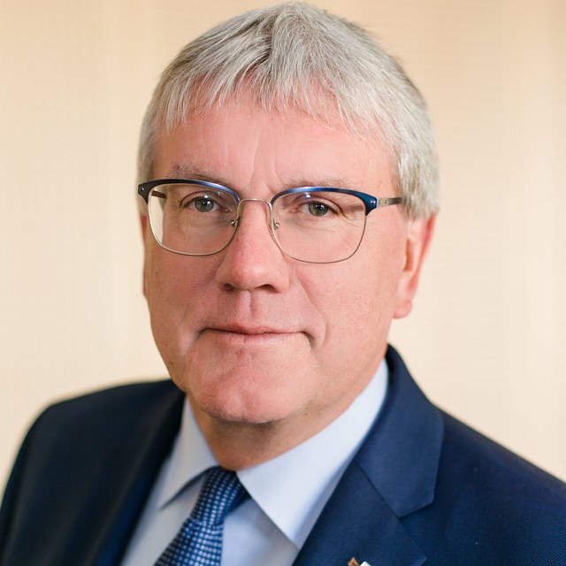 Sebastian Schuster